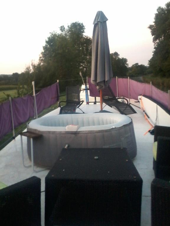 Hotel Bateau Houseboat Camille Donchery Exterior foto