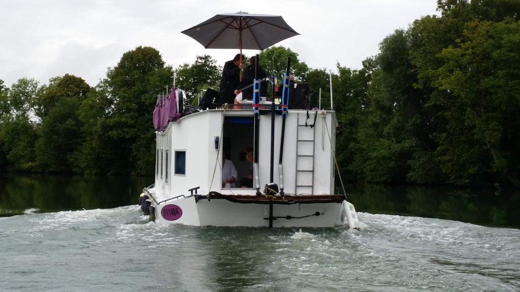 Hotel Bateau Houseboat Camille Donchery Exterior foto