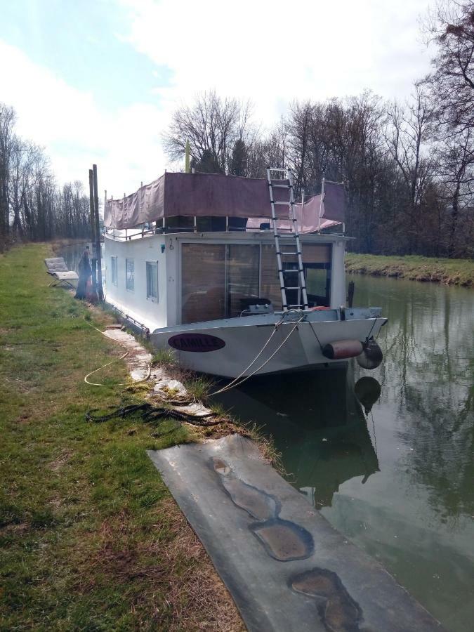 Hotel Bateau Houseboat Camille Donchery Exterior foto